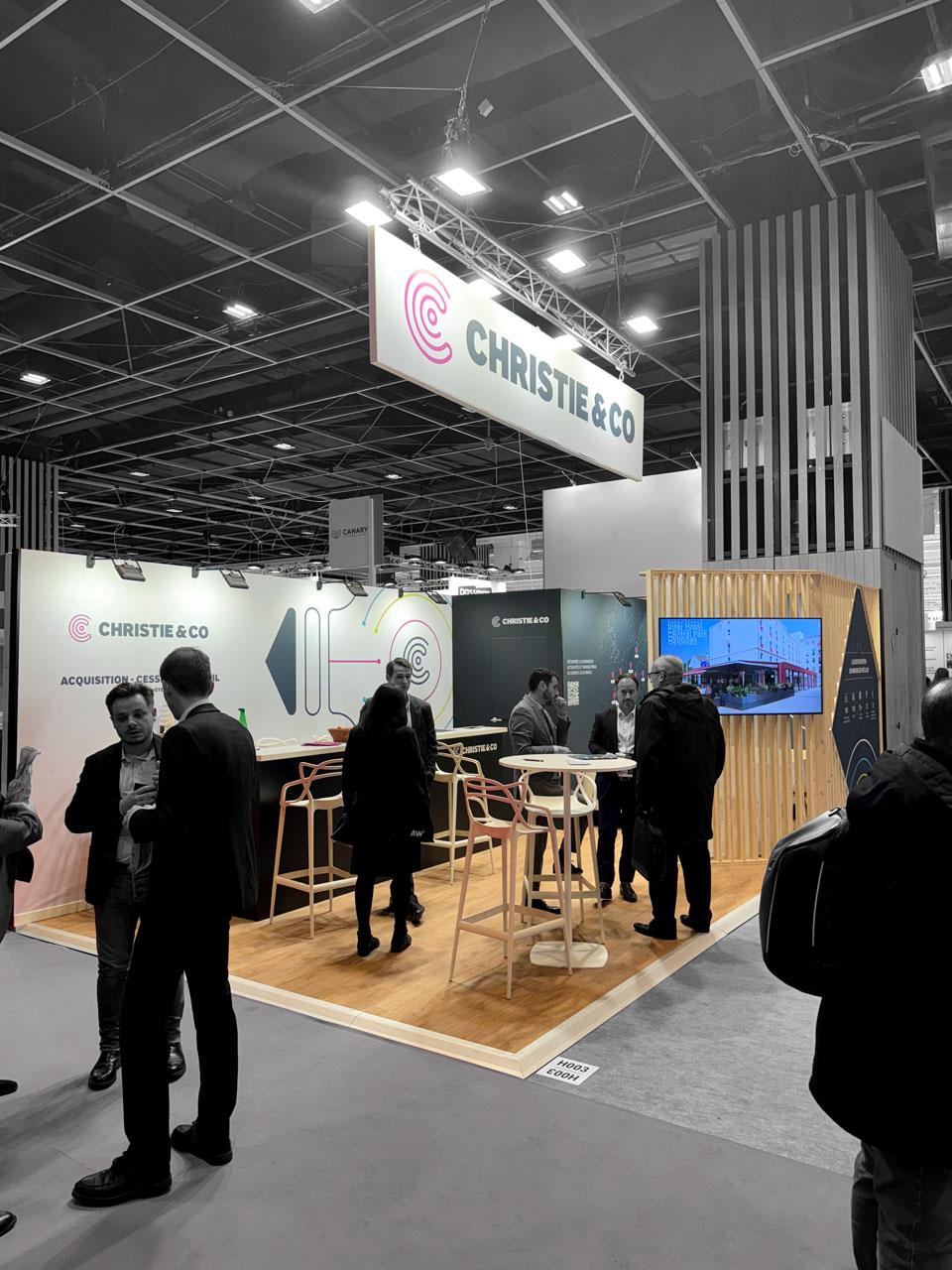christie-eh24_image3